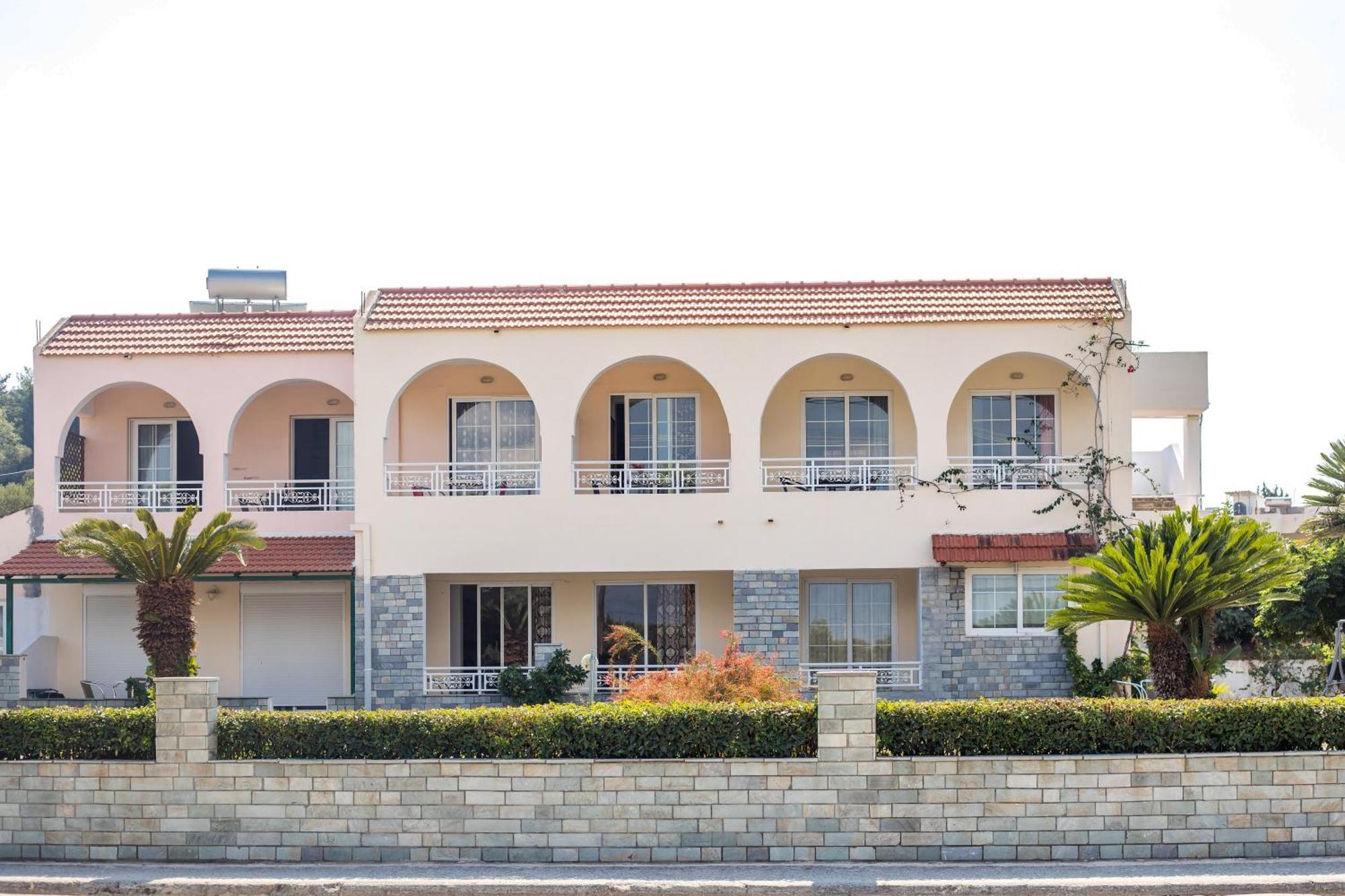 Dimitris Studios & Apartments Фаліракі Екстер'єр фото