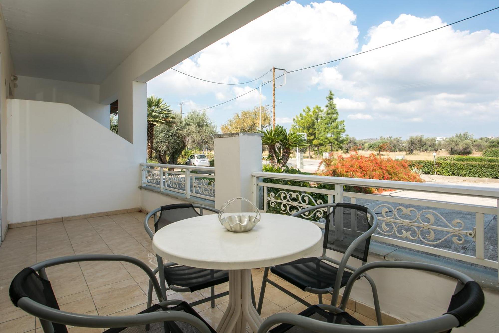 Dimitris Studios & Apartments Фаліракі Екстер'єр фото