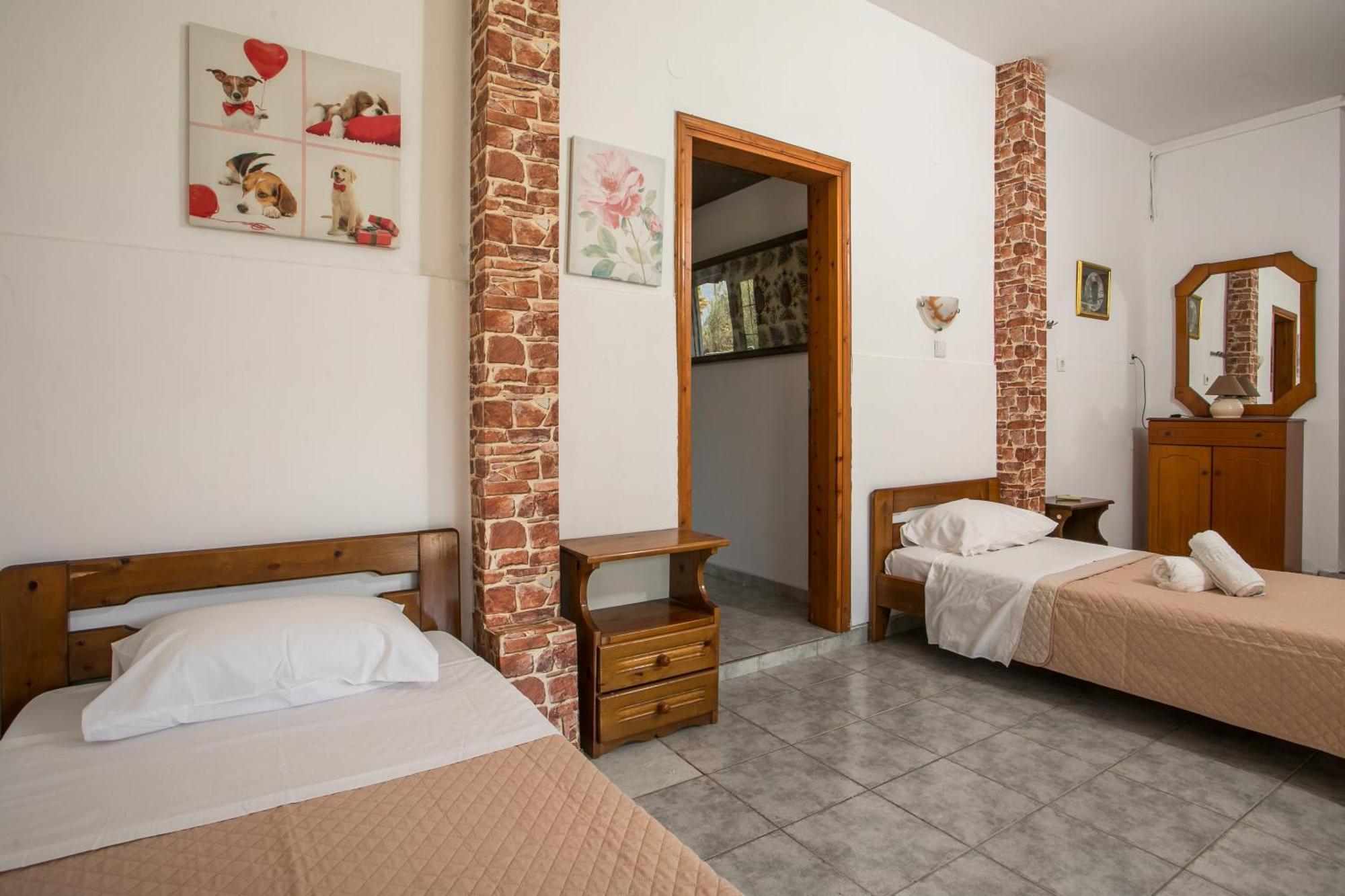 Dimitris Studios & Apartments Фаліракі Екстер'єр фото