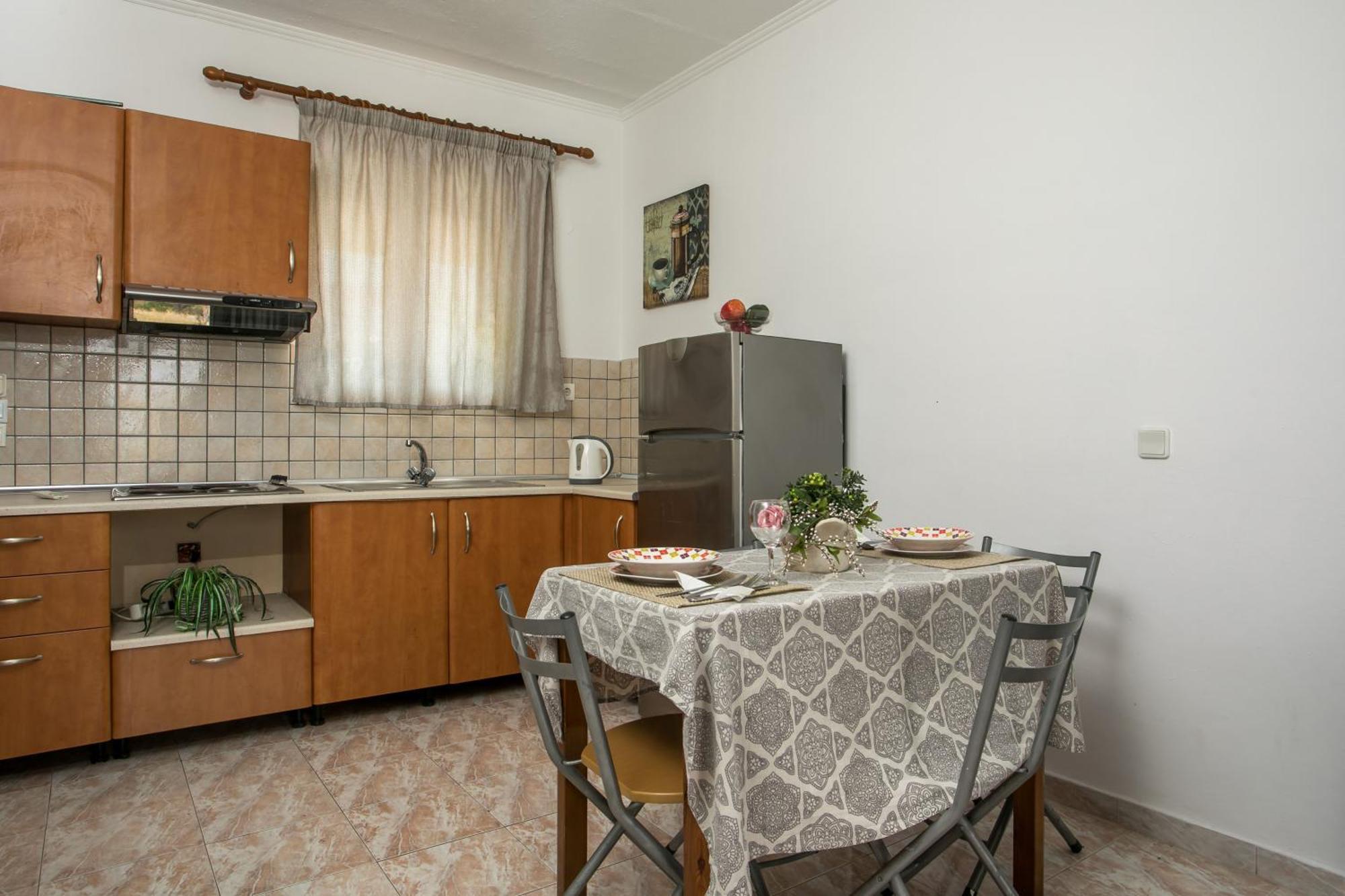 Dimitris Studios & Apartments Фаліракі Екстер'єр фото